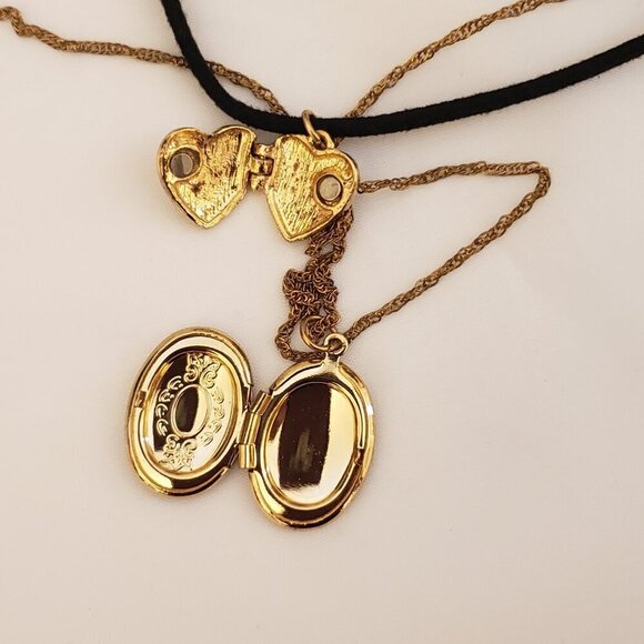 Soulmates Black Velvet Witchy Bell Sleeve Top, w/Choker and Necklace, Size 1X - Picture 10 of 10